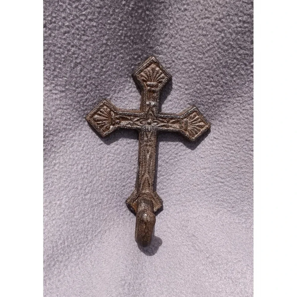 Cross Cast-Iron Wall Hook Rustic Farmhouse Decor 5x3.75x2